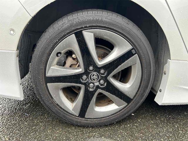 プリウス Ａツーリングセレクション　ドライブレコーダー　ＥＴＣ　クリアランスソナー　レーンアシスト　オートクルーズコントロール　パークアシスト　衝突被害軽減システム　バックカメラ　ナビ　ＴＶ　アルミホイール　オートマチックハイビーム（20枚目）