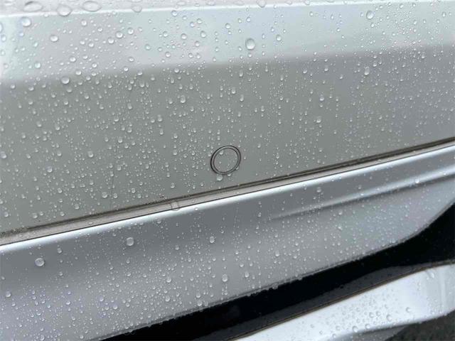 プリウス Ａツーリングセレクション　ドライブレコーダー　ＥＴＣ　クリアランスソナー　レーンアシスト　オートクルーズコントロール　パークアシスト　衝突被害軽減システム　バックカメラ　ナビ　ＴＶ　アルミホイール　オートマチックハイビーム（26枚目）