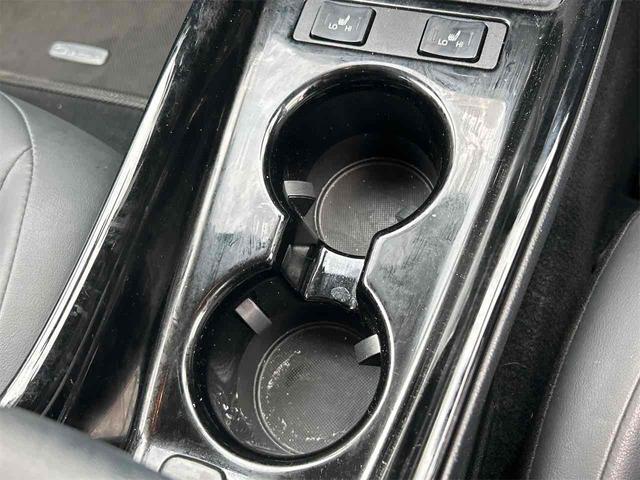 プリウス Ａツーリングセレクション　ドライブレコーダー　ＥＴＣ　クリアランスソナー　レーンアシスト　オートクルーズコントロール　パークアシスト　衝突被害軽減システム　バックカメラ　ナビ　ＴＶ　アルミホイール　オートマチックハイビーム（47枚目）