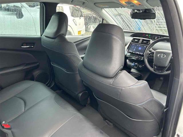 プリウス Ａツーリングセレクション　ドライブレコーダー　ＥＴＣ　クリアランスソナー　レーンアシスト　オートクルーズコントロール　パークアシスト　衝突被害軽減システム　バックカメラ　ナビ　ＴＶ　アルミホイール　オートマチックハイビーム（56枚目）