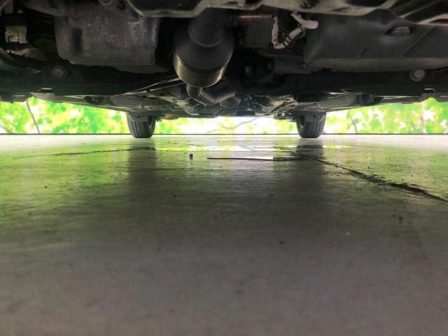 ヴィッツ Ｆ　新品タイヤ／保証書／純正　ＨＤＤナビ／ＥＴＣ／ＥＢＤ付ＡＢＳ／バックモニター／エアバッグ　運転席／エアバッグ　助手席／衝突安全ボディ／パワーウインドウ／エンジンスタートボタン／キーレスエントリー（39枚目）