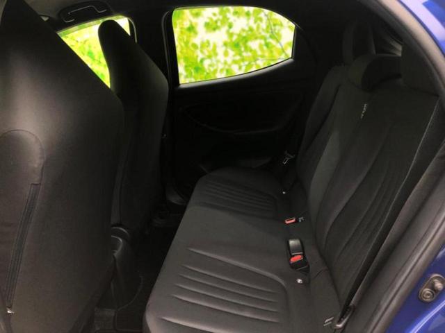 ヤリス Ｘ　新品タイヤ／保証書／ディスプレイオーディオ／衝突安全装置／車線逸脱防止支援システム／ドライブレコーダー　前後／ヘッドランプ　ＨＩＤ／Ｂｌｕｅｔｏｏｔｈ接続／ＥＢＤ付ＡＢＳ／横滑り防止装置　バックカメラ（7枚目）