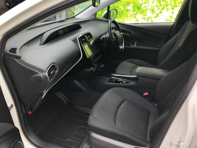 プリウス Ａ　新品タイヤ／サンルーフ／エアロ／保証書／純正　９インチ　ＳＤナビ／トヨタセーフティセンス／車線逸脱防止支援システム／パーキングアシスト　バックガイド／パーキングアシスト　自動操舵　衝突被害軽減システム（6枚目）