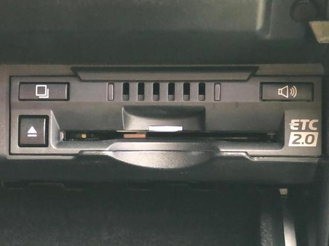 ＲＸ ＲＸ４５０ｈ　Ｆスポーツ　新品タイヤ／サンルーフ／純正　ＳＤナビ／衝突安全装置／シートヒーター／パノラミックビューモニター／車線逸脱防止支援システム／シート　フルレザー／電動バックドア／ヘッドランプ　ＬＥＤ　革シート（24枚目）