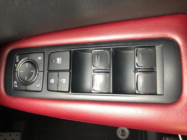 ＲＸ ＲＸ４５０ｈ　Ｆスポーツ　新品タイヤ／サンルーフ／純正　ＳＤナビ／衝突安全装置／シートヒーター／パノラミックビューモニター／車線逸脱防止支援システム／シート　フルレザー／電動バックドア／ヘッドランプ　ＬＥＤ　革シート（28枚目）