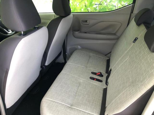 デイズ Ｓ　新品タイヤ／保証書／エマージェンシーブレーキ／ＥＢＤ付ＡＢＳ／アイドリングストップ／禁煙車／エアバッグ　運転席／エアバッグ　助手席／パワーウインドウ／キーレスエントリー／パワーステアリング（7枚目）