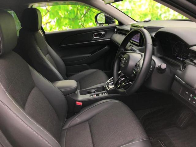ヴェゼル ｅＨＥＶ　Ｚ　新品タイヤ／純正エアロ／社外　８インチ　ＳＤナビ／ホンダセンシング／シートヒーター／車線逸脱防止支援システム／シート　ハーフレザー／電動バックドア／ヘッドランプ　ＬＥＤ／Ｂｌｕｅｔｏｏｔｈ接続　ＥＴＣ（4枚目）