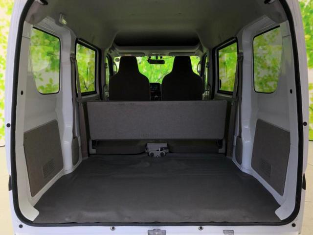 NV100クリッパーバン 4WD DX 新品タイヤ/保証書/ディスプレイオーディオ/ドライブレコーダー 社外/USBジャック/Bluetooth接続/ETC/EBD付ABS/エアバッグ 運転席/エアバッグ 助手席/キーレスエントリー 4WD(8枚目)