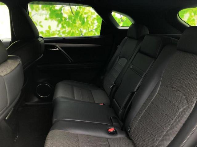 RX RX300Fスポーツ パノラマルーフ/保証書/純正 ナビ/プリクラッシュセーフティ/シートヒーター/パノラミックビューモニター/車線逸脱防止支援システム/シート 合皮/電動バックドア/ドライブレコーダー 前後 サンルーフ(7枚目)