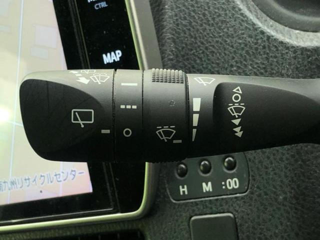 ヴォクシー ZSキラメキ2 新品タイヤ/保証書/純正 10インチ SDナビ/フリップダウンモニター 純正 12.1インチ/トヨタセーフティセンス/両側電動スライドドア/車線逸脱防止支援システム 衝突被害軽減システム バックカメラ(17枚目)