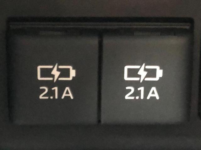 ヴォクシー ZSキラメキ2 新品タイヤ/保証書/純正 10インチ SDナビ/フリップダウンモニター 純正 12.1インチ/トヨタセーフティセンス/両側電動スライドドア/車線逸脱防止支援システム 衝突被害軽減システム バックカメラ(31枚目)