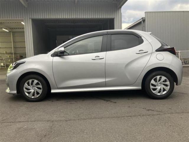 ヤリス X 新品タイヤ/保証書/ディスプレイオーディオ+ナビ/トヨタセーフティセンス/車線逸脱防止支援システム/Bluetooth接続/ETC/EBD付ABS/横滑り防止装置/クルーズコントロール バックカメラ(2枚目)