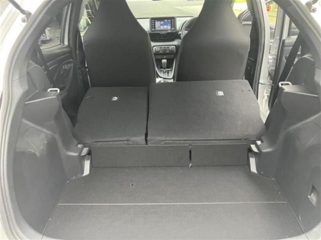 ヤリス X 新品タイヤ/保証書/ディスプレイオーディオ+ナビ/トヨタセーフティセンス/車線逸脱防止支援システム/Bluetooth接続/ETC/EBD付ABS/横滑り防止装置/クルーズコントロール バックカメラ(8枚目)