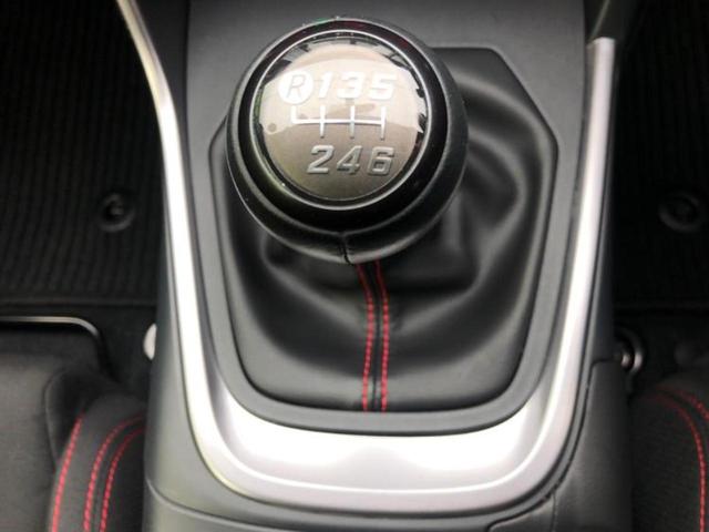 国産車から輸入車まで多様なお客様のニーズのお応えできるように、全国規模で豊富な在庫展開！車のことならＷＥＣＡＲＳへ！