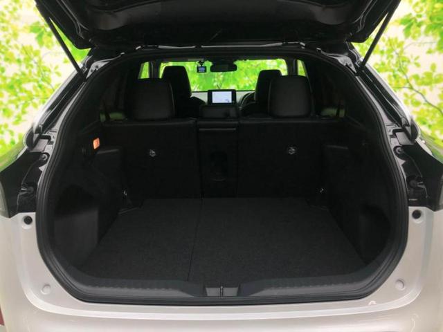 ヤリスクロス ハイブリッドＺウルバーノ　保証書／ディスプレイオーディオ＋ナビ８インチ／トヨタセーフティセンス／シートヒーター　前席／全方位モニター／車線逸脱防止支援システム／シート　ハーフレザー　衝突被害軽減システム　全周囲カメラ　ＥＴＣ（8枚目）