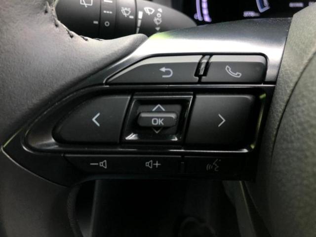 ヤリスクロス ハイブリッドＺウルバーノ　保証書／ディスプレイオーディオ＋ナビ８インチ／トヨタセーフティセンス／シートヒーター　前席／全方位モニター／車線逸脱防止支援システム／シート　ハーフレザー　衝突被害軽減システム　全周囲カメラ　ＥＴＣ（25枚目）