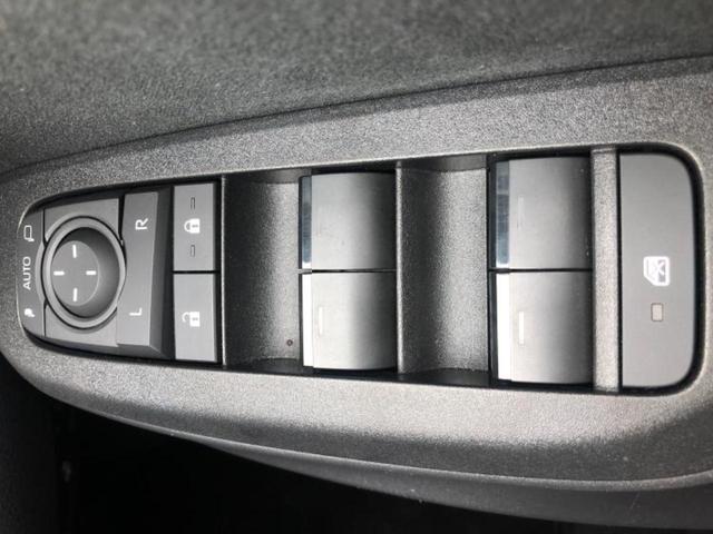 ヤリスクロス ハイブリッドＺウルバーノ　保証書／ディスプレイオーディオ＋ナビ８インチ／トヨタセーフティセンス／シートヒーター　前席／全方位モニター／車線逸脱防止支援システム／シート　ハーフレザー　衝突被害軽減システム　全周囲カメラ　ＥＴＣ（28枚目）