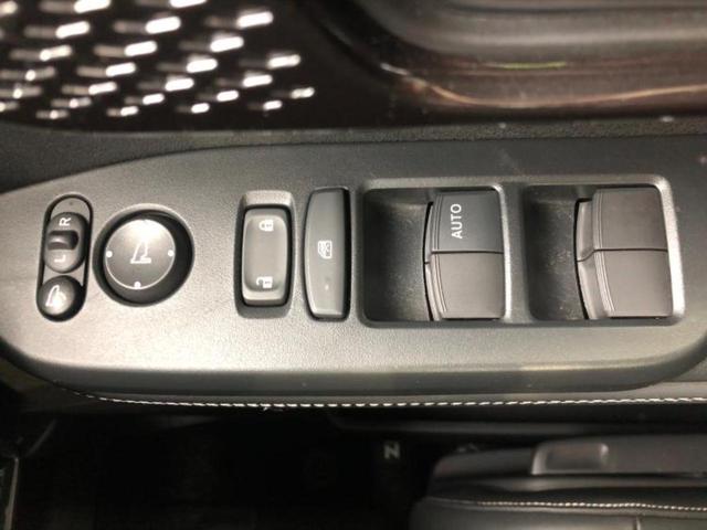 N-BOXカスタム ターボコーディネートスタイル2トーン 新品タイヤ/純正 8インチ メモリーナビ/ホンダセンシング/両側電動スライドドア/シートヒーター 前席/車線逸脱防止支援システム/パーキングアシスト バックガイド/ヘッドランプ LED ターボ ETC(29枚目)