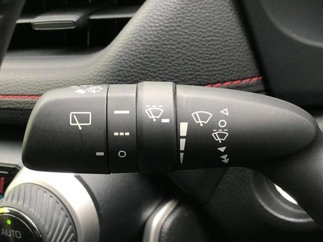 国産車から輸入車まで多様なお客様のニーズのお応えできるように、全国規模で豊富な在庫展開！車のことならＷＥＣＡＲＳへ！