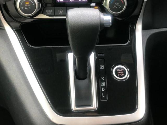 セレナ ハイウェイスターＶセレクション２　保証書／純正　ＳＤナビ／フリップダウンモニター　純正　９インチ／エマージェンシーブレーキ／両側電動スライドドア／アラウンドビューモニター／車線逸脱防止支援システム　衝突被害軽減システム　全周囲カメラ（18枚目）