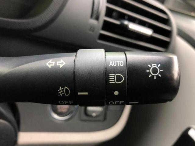 ｉＱ １３０Ｇ　新品タイヤ／社外　ナビ／ヘッドランプ　ＨＩＤ／ＥＴＣ／ＥＢＤ付ＡＢＳ／横滑り防止装置／フルセグＴＶ／エアバッグ　運転席／エアバッグ　助手席／エアバッグ　サイド／アルミホイール　社外　１６インチ（15枚目）