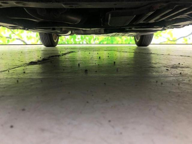 ｉＱ １３０Ｇ　新品タイヤ／社外　ナビ／ヘッドランプ　ＨＩＤ／ＥＴＣ／ＥＢＤ付ＡＢＳ／横滑り防止装置／フルセグＴＶ／エアバッグ　運転席／エアバッグ　助手席／エアバッグ　サイド／アルミホイール　社外　１６インチ（30枚目）