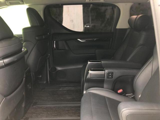 アルファード Ｓ　Ｃパッケージ　保証書／ディスプレイオーディオ／フリップダウンモニター　純正　１２．１インチ／デジタルインナーミラー／トヨタセーフティセンス／両側電動スライドドア／シートヒーター　前席／車線逸脱防止支援システム（7枚目）