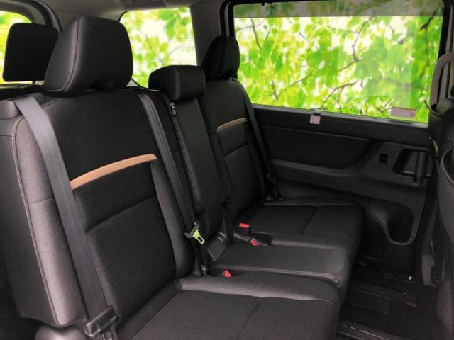 セレナ ｅパワーハイウェイスターＶ　新品タイヤ／エアロ／保証書／純正　メモリーナビ／インテリジェントルームミラー／エマージェンシーブレーキ／両側電動スライドドア／アラウンドビューモニター／車線逸脱防止支援システム　衝突被害軽減システム（5枚目）