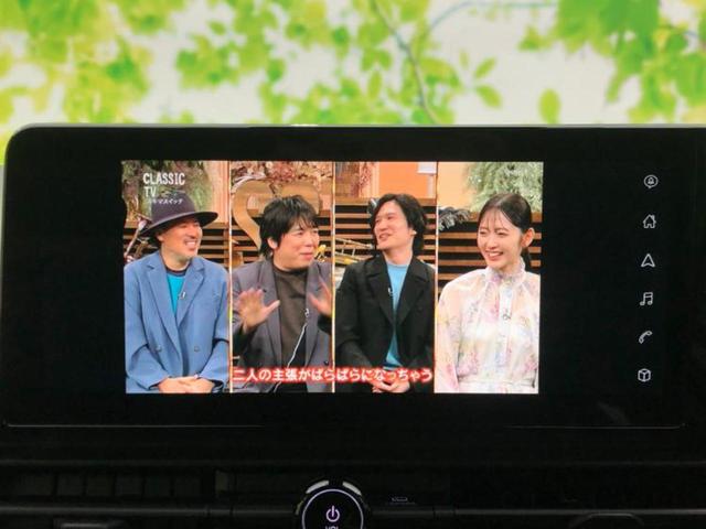 セレナ ｅパワーハイウェイスターＶ　新品タイヤ／エアロ／保証書／純正　メモリーナビ／インテリジェントルームミラー／エマージェンシーブレーキ／両側電動スライドドア／アラウンドビューモニター／車線逸脱防止支援システム　衝突被害軽減システム（12枚目）