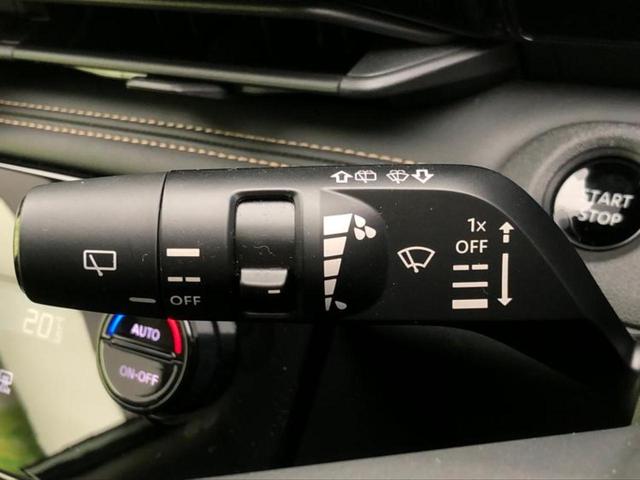 セレナ ｅパワーハイウェイスターＶ　新品タイヤ／エアロ／保証書／純正　メモリーナビ／インテリジェントルームミラー／エマージェンシーブレーキ／両側電動スライドドア／アラウンドビューモニター／車線逸脱防止支援システム　衝突被害軽減システム（17枚目）