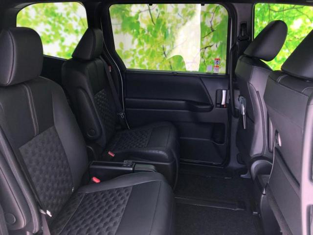 ヴォクシー ハイブリッドS-Z ディスプレイオーディオ+ナビ10.5インチ/フリップダウンモニター 純正 13.2インチ/トヨタセーフティセンス/両側電動スライドドア/シートヒーター 前席/パノラミックビューモニター 全周囲カメラ(5枚目)