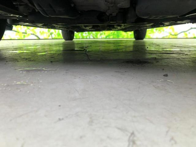 ノート メダリスト 新品タイヤ/保証書/シート ハーフレザー/EBD付ABS/エアバッグ 運転席/エアバッグ 助手席/パワーウインドウ/エンジンスタートボタン/キーレスエントリー/オートエアコン/パワーステアリング(28枚目)