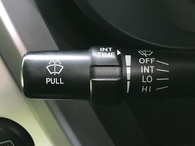 ＦＪクルーザー ４ＷＤヒョウジュン　ディスプレイオーディオ１０インチ／ヘッドランプ　ＨＩＤ／Ｂｌｕｅｔｏｏｔｈ接続／ＥＴＣ／ＥＢＤ付ＡＢＳ／横滑り防止装置／バックモニター／エアバッグ　運転席／エアバッグ　助手席　バックカメラ　４ＷＤ（12枚目）