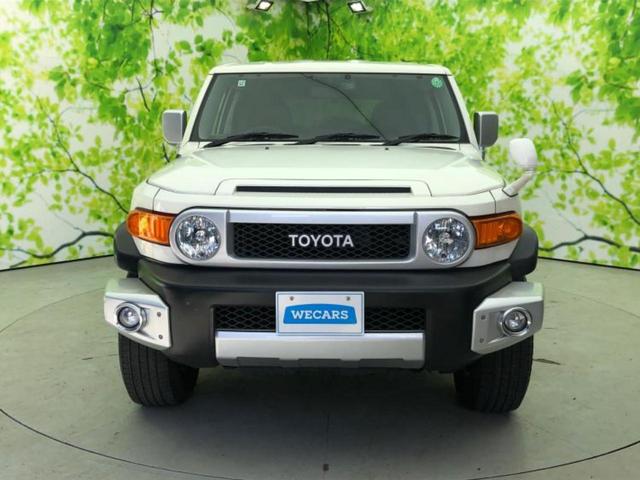 ＦＪクルーザー ４ＷＤヒョウジュン　ディスプレイオーディオ１０インチ／ヘッドランプ　ＨＩＤ／Ｂｌｕｅｔｏｏｔｈ接続／ＥＴＣ／ＥＢＤ付ＡＢＳ／横滑り防止装置／バックモニター／エアバッグ　運転席／エアバッグ　助手席　バックカメラ　４ＷＤ（22枚目）