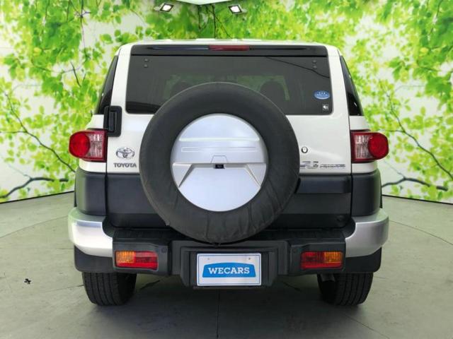 ＦＪクルーザー ４ＷＤヒョウジュン　ディスプレイオーディオ１０インチ／ヘッドランプ　ＨＩＤ／Ｂｌｕｅｔｏｏｔｈ接続／ＥＴＣ／ＥＢＤ付ＡＢＳ／横滑り防止装置／バックモニター／エアバッグ　運転席／エアバッグ　助手席　バックカメラ　４ＷＤ（23枚目）