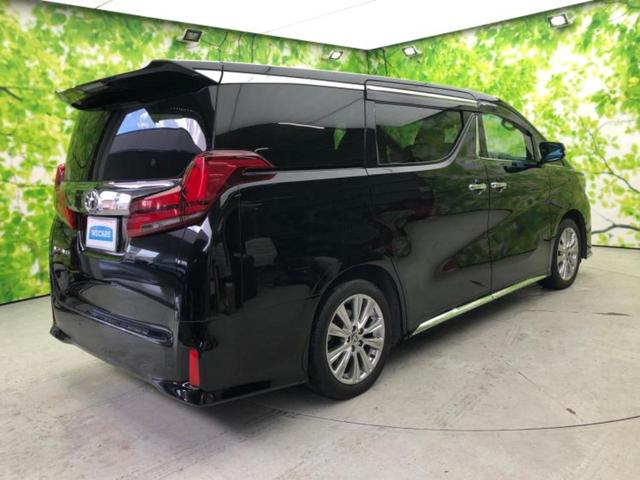 アルファード Ｓタイプゴールド　新品タイヤ／ディスプレイオーディオ＋ナビ９インチ／フリップダウンモニター　純正　１２．１インチ／トヨタセーフティセンス／両側電動スライドドア／車線逸脱防止支援システム／シート　ハーフレザー　ＤＶＤ再生（3枚目）