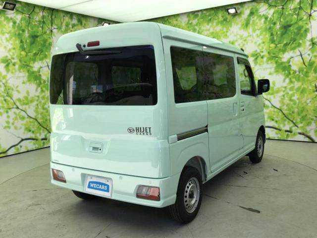 ハイゼットカーゴ ４ＷＤデラックス　保証書／スマートアシスト（トヨタ・ダイハツ）／車線逸脱防止支援システム／ヘッドランプ　ＬＥＤ／ＥＴＣ／ＥＢＤ付ＡＢＳ／横滑り防止装置／アイドリングストップ／エアバッグ　運転席／エアバッグ　助手席（3枚目）