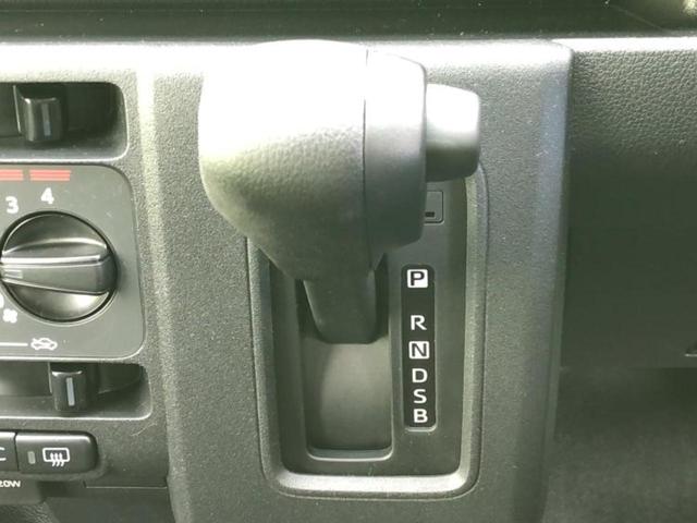 ハイゼットカーゴ ４ＷＤデラックス　保証書／スマートアシスト（トヨタ・ダイハツ）／車線逸脱防止支援システム／ヘッドランプ　ＬＥＤ／ＥＴＣ／ＥＢＤ付ＡＢＳ／横滑り防止装置／アイドリングストップ／エアバッグ　運転席／エアバッグ　助手席（13枚目）