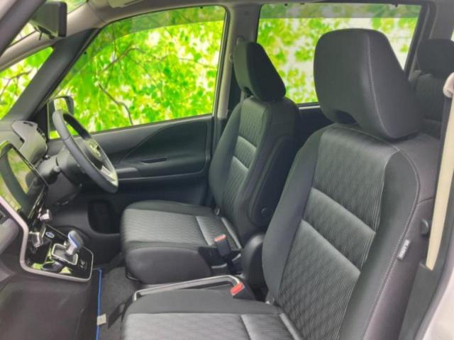 セレナ ｅパワーハイウェイスターＶ　新品タイヤ／純正　１０インチ　ＳＤナビ／フリップダウンモニター　純正　１０インチ／インテリジェントルームミラー／エマージェンシーブレーキ／両側電動スライドドア／アラウンドビューモニター　全周囲カメラ（6枚目）