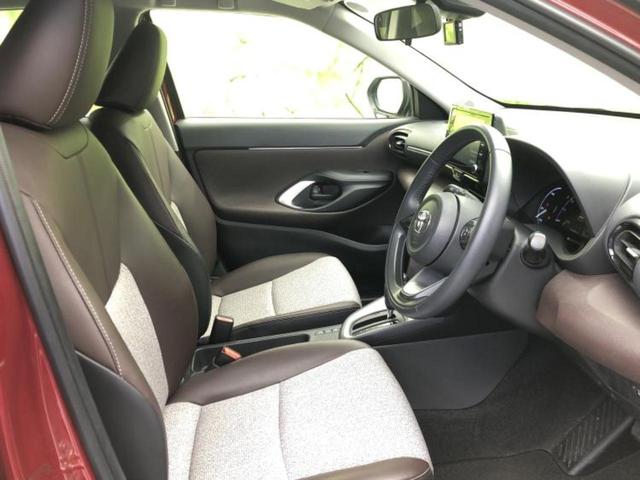 ヤリスクロス ハイブリッドＺ　ディスプレイオーディオ／トヨタセーフティセンス／シートヒーター／車線逸脱防止支援システム／シート　ハーフレザー／ドライブレコーダー　前後／ヘッドランプ　ＬＥＤ／Ｂｌｕｅｔｏｏｔｈ接続／ＥＴＣ　ドラレコ（4枚目）