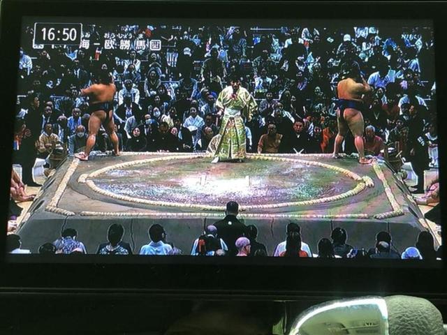 タント カスタムXトップエディションSA 新品タイヤ/純正 8インチ SDナビ/フリップダウンモニター/スマートアシスト(トヨタ・ダイハツ)/両側電動スライドドア/シート ハーフレザー/Bluetooth接続/ETC/EBD付ABS(12枚目)