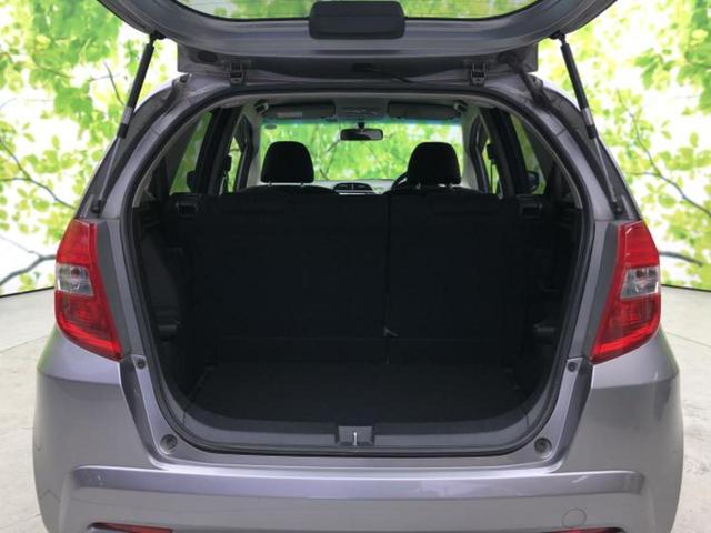 フィット １５Ｘ　純正　ＳＤナビ／シートヒーター　前席／ＥＴＣ／ＥＢＤ付ＡＢＳ／クルーズコントロール／ワンセグＴＶ／ＤＶＤ／エアバッグ　運転席／エアバッグ　助手席／パワーウインドウ／キーレスエントリー／オートエアコン（8枚目）