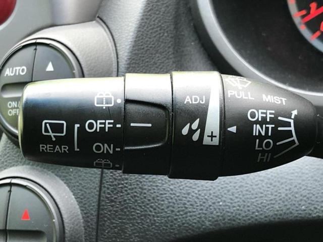 フィット １５Ｘ　純正　ＳＤナビ／シートヒーター　前席／ＥＴＣ／ＥＢＤ付ＡＢＳ／クルーズコントロール／ワンセグＴＶ／ＤＶＤ／エアバッグ　運転席／エアバッグ　助手席／パワーウインドウ／キーレスエントリー／オートエアコン（16枚目）