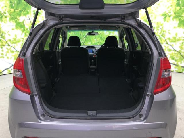 フィット １５Ｘ　純正　ＳＤナビ／シートヒーター　前席／ＥＴＣ／ＥＢＤ付ＡＢＳ／クルーズコントロール／ワンセグＴＶ／ＤＶＤ／エアバッグ　運転席／エアバッグ　助手席／パワーウインドウ／キーレスエントリー／オートエアコン（19枚目）