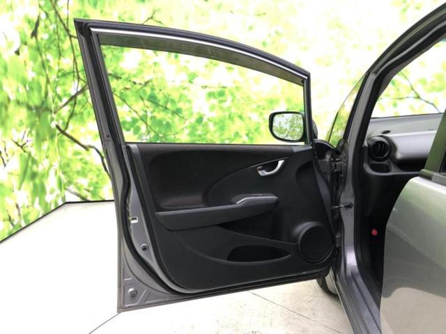 フィット １５Ｘ　純正　ＳＤナビ／シートヒーター　前席／ＥＴＣ／ＥＢＤ付ＡＢＳ／クルーズコントロール／ワンセグＴＶ／ＤＶＤ／エアバッグ　運転席／エアバッグ　助手席／パワーウインドウ／キーレスエントリー／オートエアコン（22枚目）