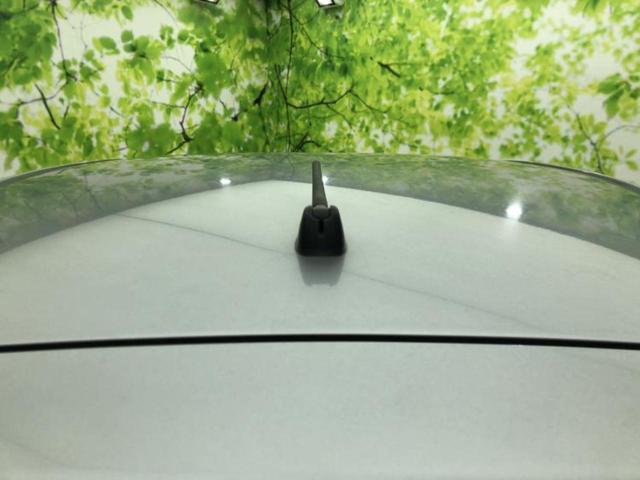 フィット １５Ｘ　純正　ＳＤナビ／シートヒーター　前席／ＥＴＣ／ＥＢＤ付ＡＢＳ／クルーズコントロール／ワンセグＴＶ／ＤＶＤ／エアバッグ　運転席／エアバッグ　助手席／パワーウインドウ／キーレスエントリー／オートエアコン（35枚目）