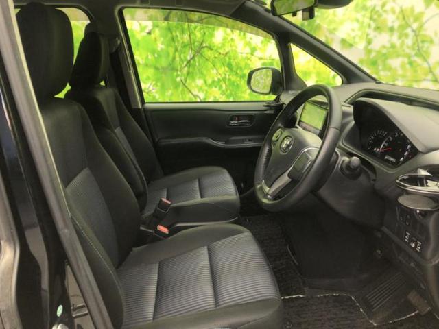 ヴォクシー ＺＳキラメキ２　新品タイヤ／保証書／社外　９インチ　ＳＤナビ／フリップダウンモニター　社外　１０．１インチ／トヨタセーフティセンス／両側電動スライドドア／車線逸脱防止支援システム／ドライブレコーダー　前後　ドラレコ（4枚目）