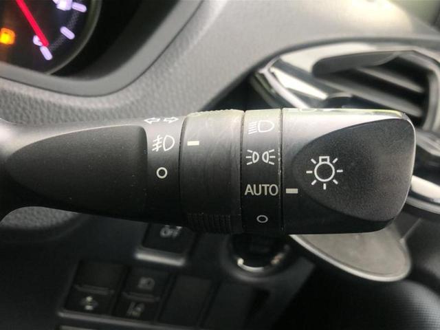 ヴォクシー ＺＳキラメキ２　新品タイヤ／保証書／社外　９インチ　ＳＤナビ／フリップダウンモニター　社外　１０．１インチ／トヨタセーフティセンス／両側電動スライドドア／車線逸脱防止支援システム／ドライブレコーダー　前後　ドラレコ（16枚目）