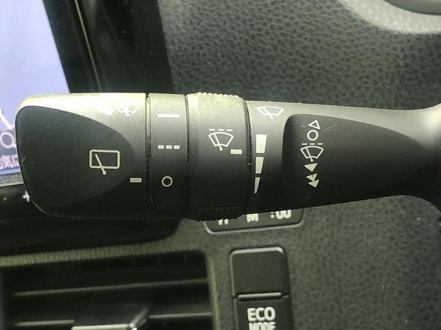 ヴォクシー ＺＳキラメキ２　新品タイヤ／保証書／社外　９インチ　ＳＤナビ／フリップダウンモニター　社外　１０．１インチ／トヨタセーフティセンス／両側電動スライドドア／車線逸脱防止支援システム／ドライブレコーダー　前後　ドラレコ（17枚目）