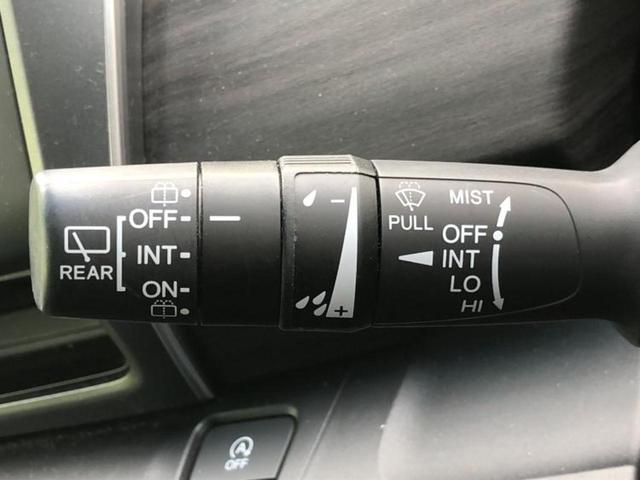 フリード Ｇブラックスタイル　社外　ＳＤナビ／ホンダセンシング／両側電動スライドドア／シートヒーター／車線逸脱防止支援システム／ヘッドランプ　ＬＥＤ／ＵＳＢジャック／Ｂｌｕｅｔｏｏｔｈ接続／ＥＴＣ／ＥＢＤ付ＡＢＳ　バックカメラ（17枚目）